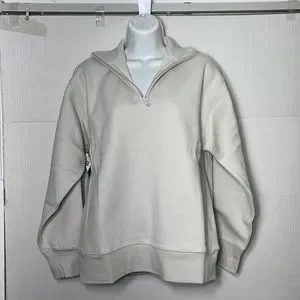 NWT Aritzia color matte pearl Cozy Fleece Boyfriend 1/4 Zip Sweatshirt